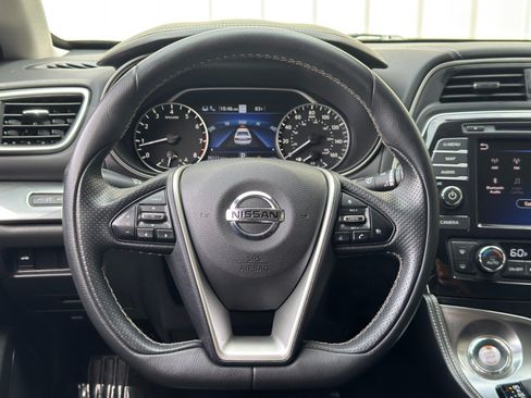 Used 2022 Nissan Maxima SV w/ Floor Mat Group FWD image 18
