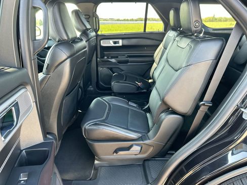 Used 2020 Ford Explorer ST image 22