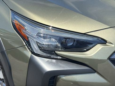 Certified 2025 Subaru Outback Limited AWD/4WD image 8