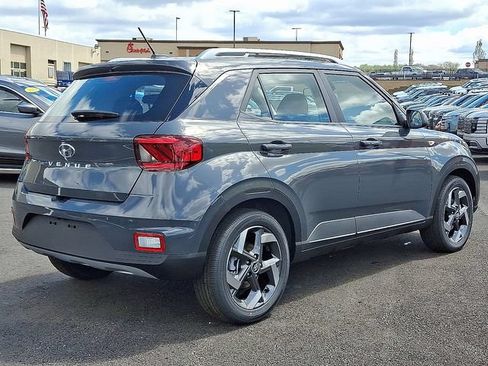 New 2026 Hyundai Venue SEL FWD image 4