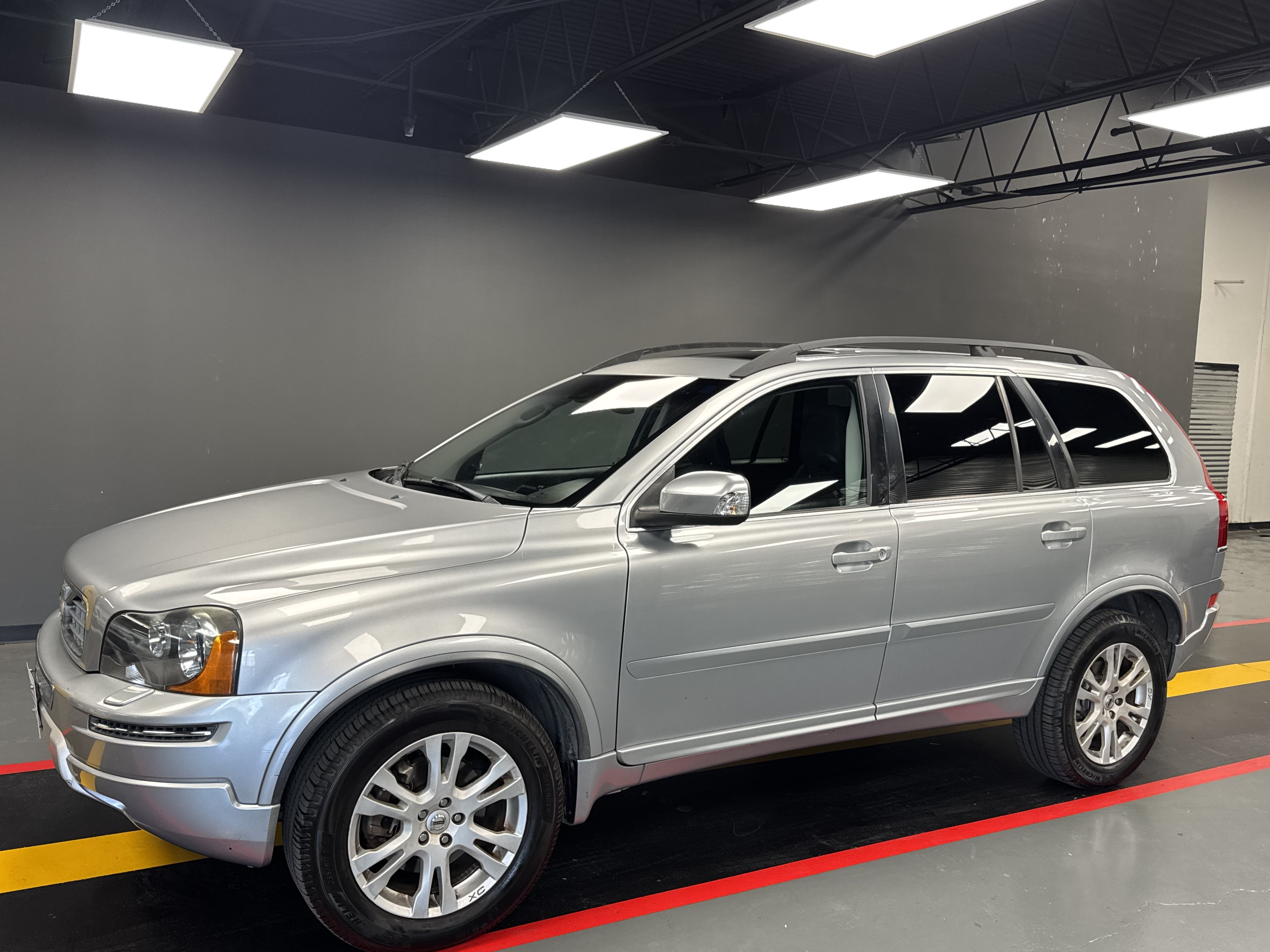 Used 2013 Volvo XC90 3.2 AWD/4WD image 2