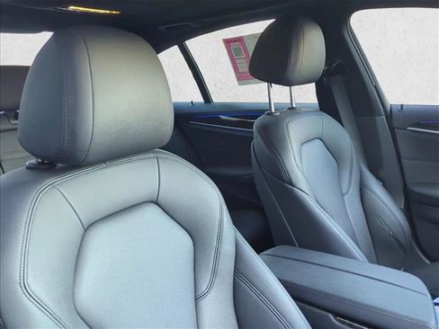 Used 2020 BMW 530i image 21
