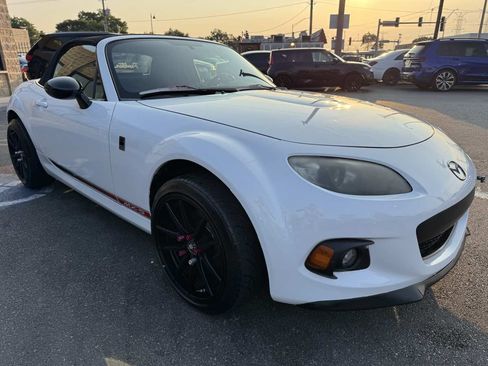 Used 2014 MAZDA MX-5 Miata Club RWD image 11
