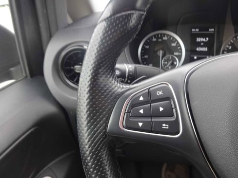 Used 2021 Mercedes-Benz Metris image 19