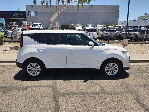 Certified 2021 Kia Soul LX FWD image 15