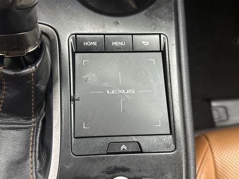 Used 2019 Lexus UX 200 w/ Premium Package image 36