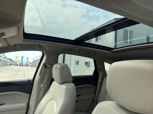 Used 2016 Cadillac SRX Luxury w/ Driver Awareness Package AWD/4WD image 3