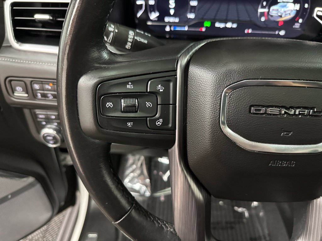 Used 2023 GMC Yukon XL Denali Ultimate AWD/4WD image 14