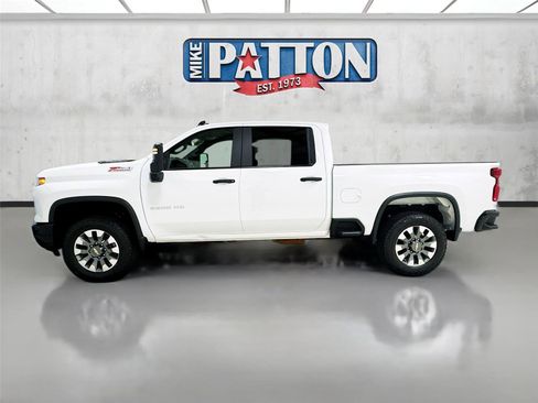 Used 2025 Chevrolet Silverado 2500 Custom w/ Custom Value Package image 4