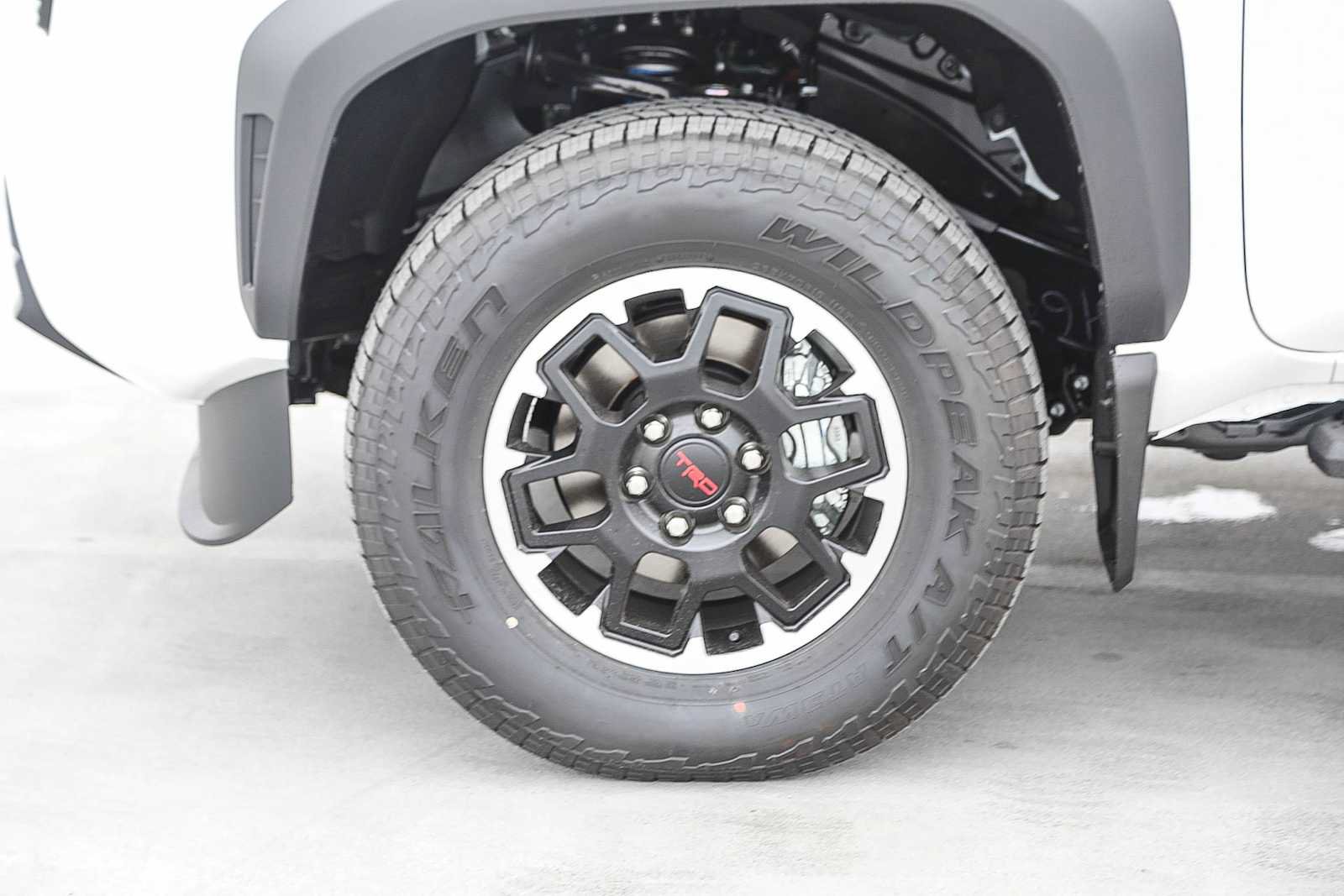 New 2025 Toyota Tacoma TRD Off-Road w/ TRD Off Road Upgrade Package AWD/4WD image 10