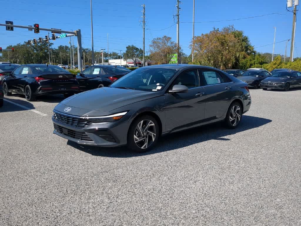 New 2026 Hyundai Elantra Limited FWD image 2
