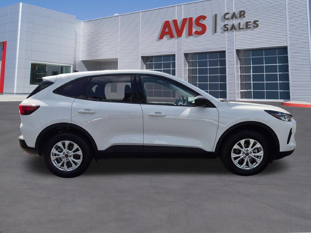 Used 2025 Ford Escape Active AWD/4WD image 5