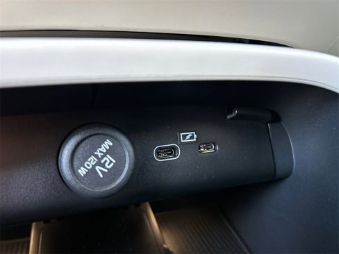 New 2026 Volvo XC40 B5 Ultra w/ Climate Package image 19