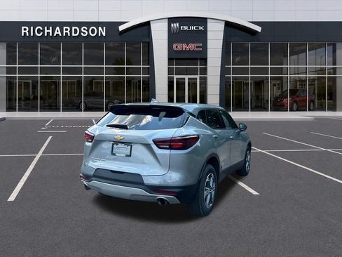 Used 2025 Chevrolet Blazer LT AWD/4WD image 5