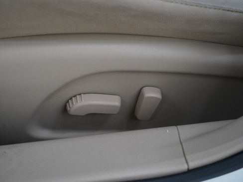 Used 2014 Nissan Altima 2.5 SV w/ Convenience Package image 26