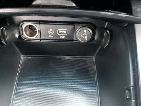 Used 2018 Kia Sorento L FWD image 35