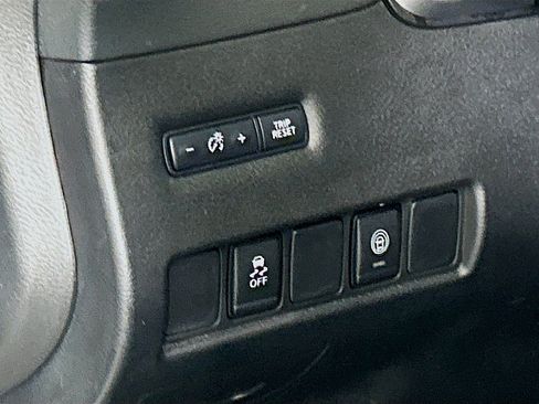 Used 2020 Nissan Murano SV AWD/4WD image 19