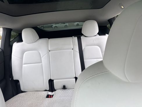 Used 2024 Tesla Model Y Long Range image 17