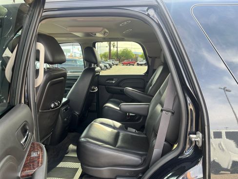 Used 2013 GMC Yukon Denali image 16