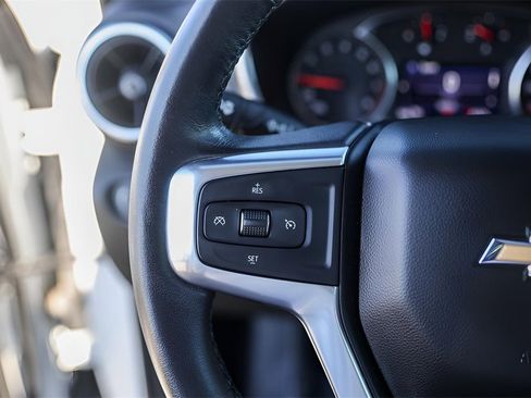 Used 2020 Chevrolet Blazer LT image 17