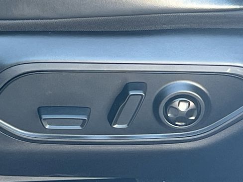 Used 2022 Jeep Grand Cherokee Limited image 19