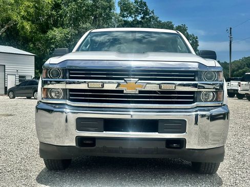 Used 2018 Chevrolet Silverado 2500 W/T AWD/4WD image 2