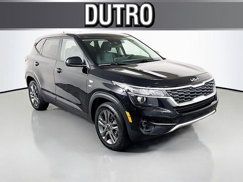 Used 2023 Kia Seltos LX AWD/4WD image 1