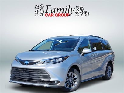 New 2025 Toyota Sienna XLE