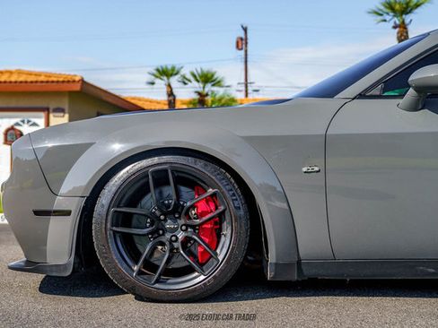 Used 2018 Dodge Challenger SRT Hellcat image 4