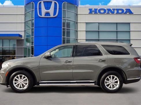 Used 2021 Dodge Durango SXT image 3