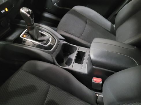 Used 2018 Nissan Rogue Sport S image 26