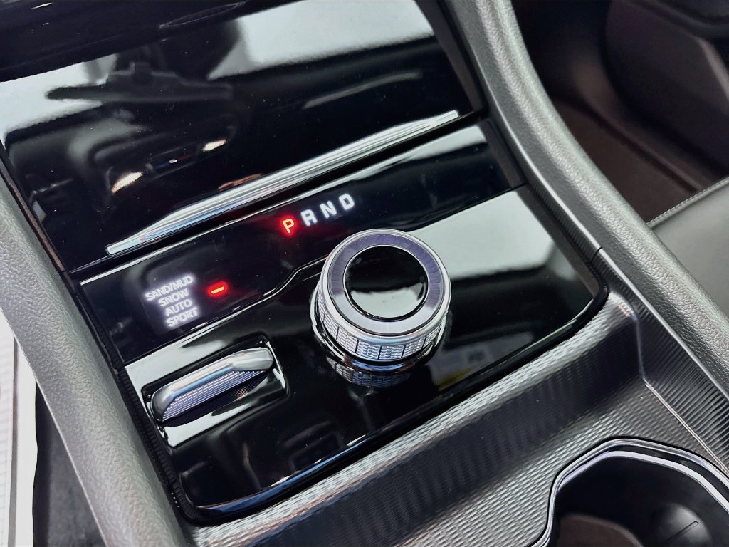 New 2027 Jeep Grand Cherokee Limited AWD/4WD image 15