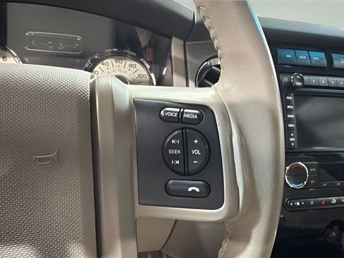 Used 2012 Ford Expedition Limited RWD image 18