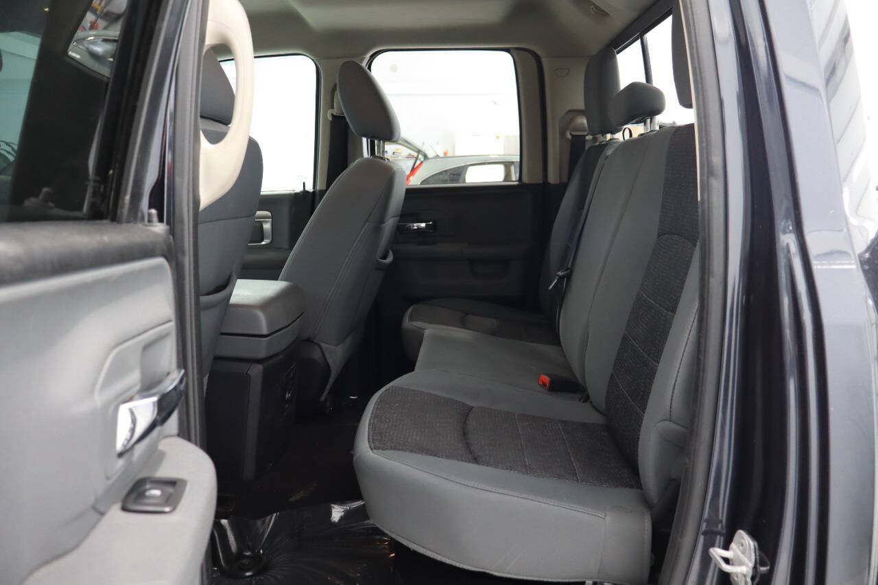 Used 2013 RAM 1500 SLT RWD image 11