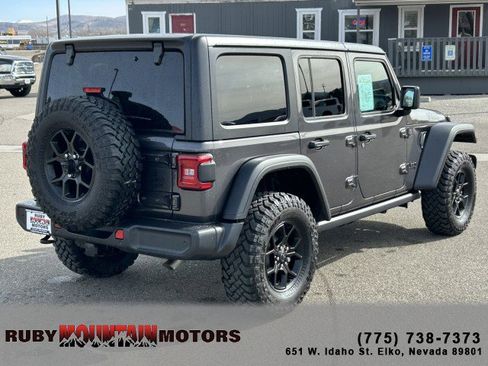 Used 2024 Jeep Wrangler Willys image 7