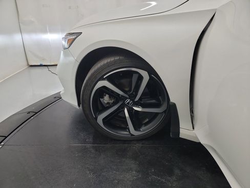 Certified 2021 Honda Accord Sport image 29