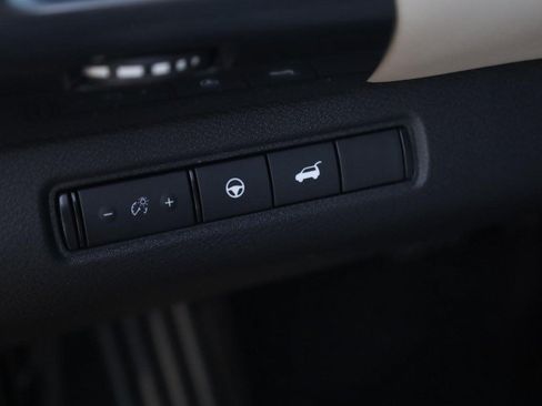 New 2026 Nissan Pathfinder SL AWD/4WD image 12