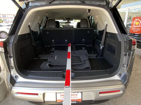 Used 2025 Nissan Pathfinder SL w/ Cargo Package AWD/4WD image 25