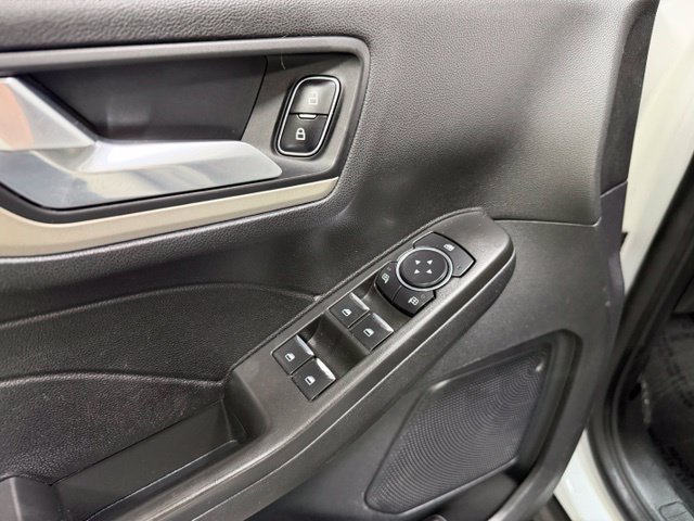 Used 2021 Ford Escape SE FWD image 17