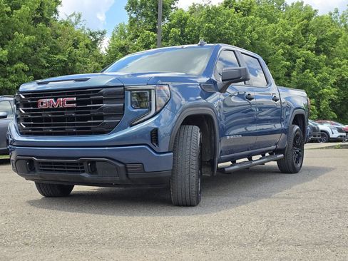 Used 2024 GMC Sierra 1500 Pro w/ Graphite Edition AWD/4WD image 11