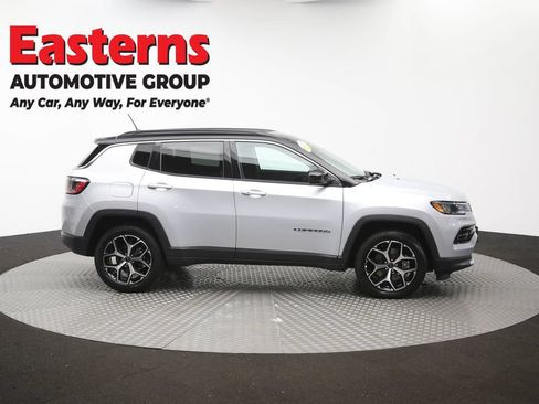 Used 2025 Jeep Compass Limited AWD/4WD image 45