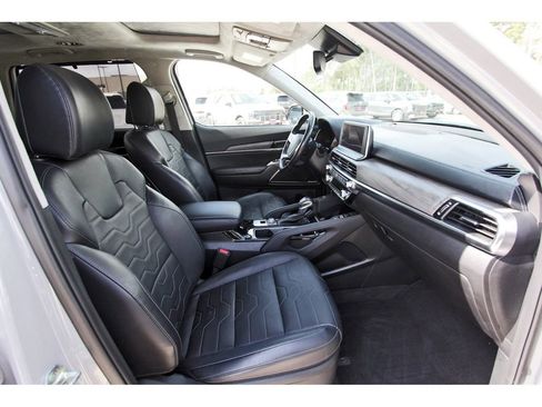 Used 2022 Kia Telluride SX w/ SX Prestige Package image 27