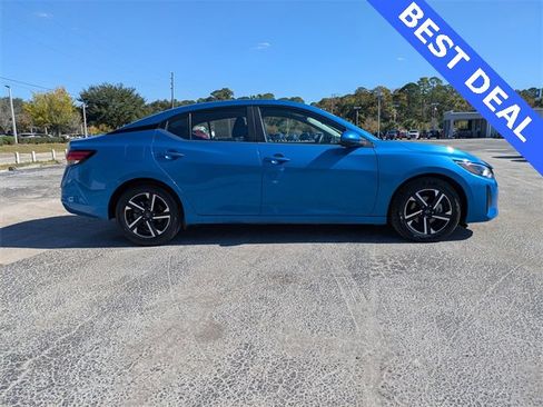 Used 2024 Nissan Sentra SV image 3