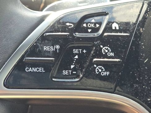 Used 2023 Mercedes-Benz E 350 4MATIC Sedan image 36