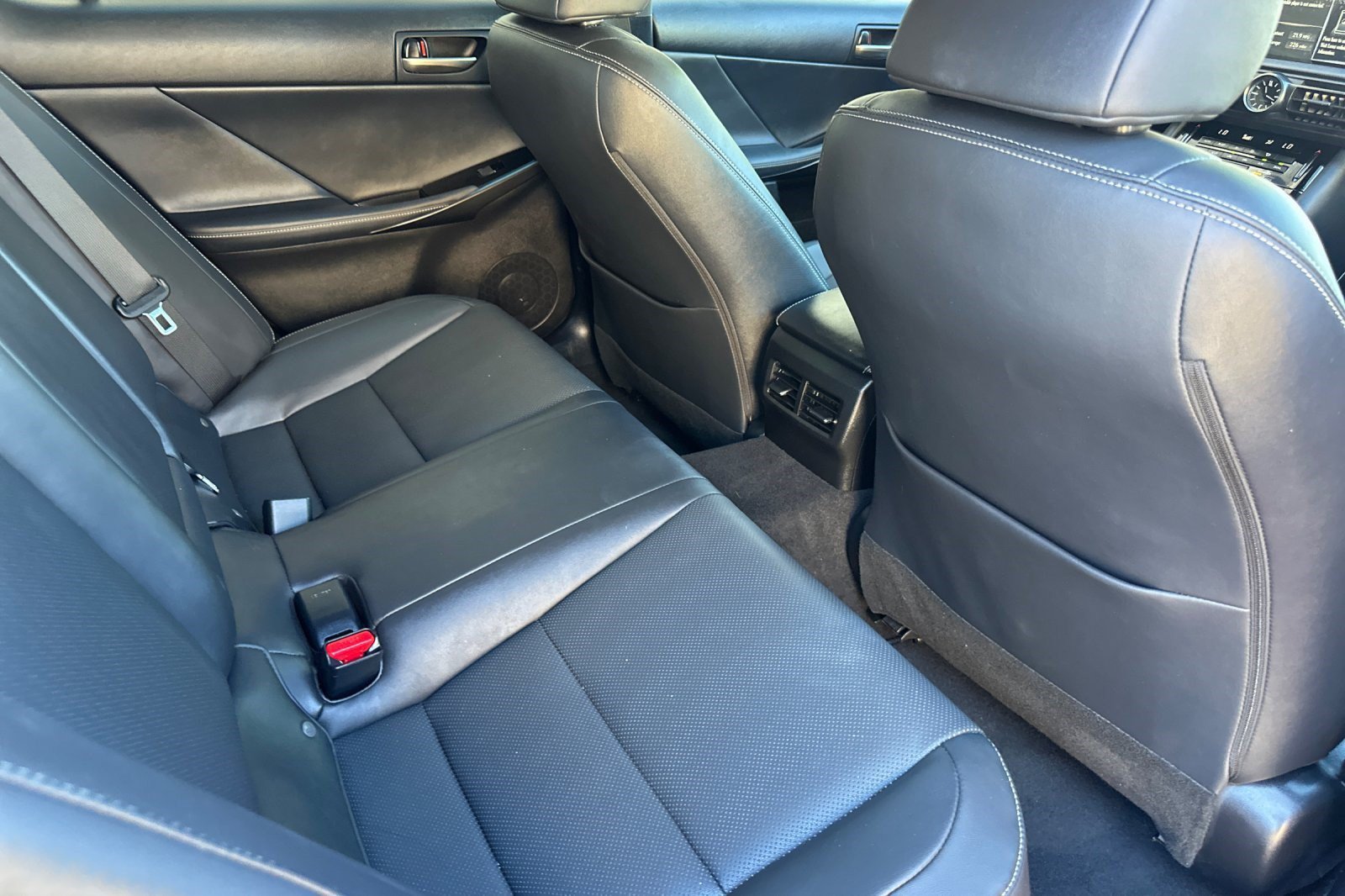 Used 2024 Lexus IS 300 F Sport RWD image 32