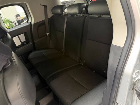 Used 2007 Toyota FJ Cruiser 4WD image 13