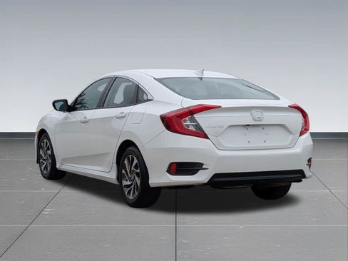 Used 2018 Honda Civic EX image 4