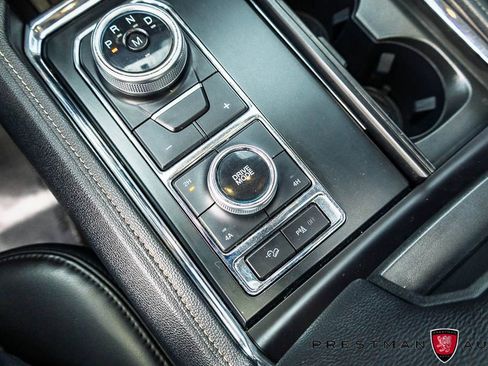 Used 2023 Ford Expedition XLT AWD/4WD image 12