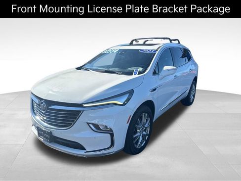 Used 2023 Buick Enclave Essence w/ Experience Buick Package image 4