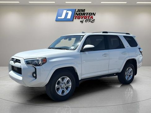Used 2022 Toyota 4Runner SR5 RWD image 1